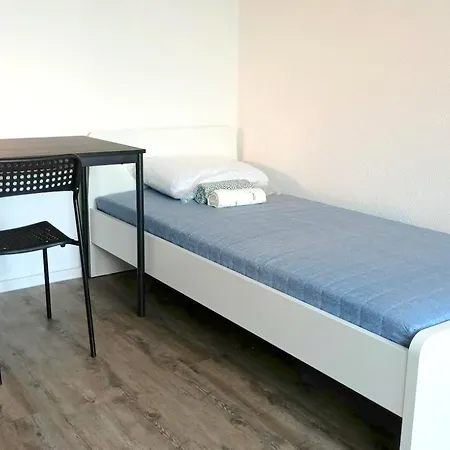 Apartkeep 32 *